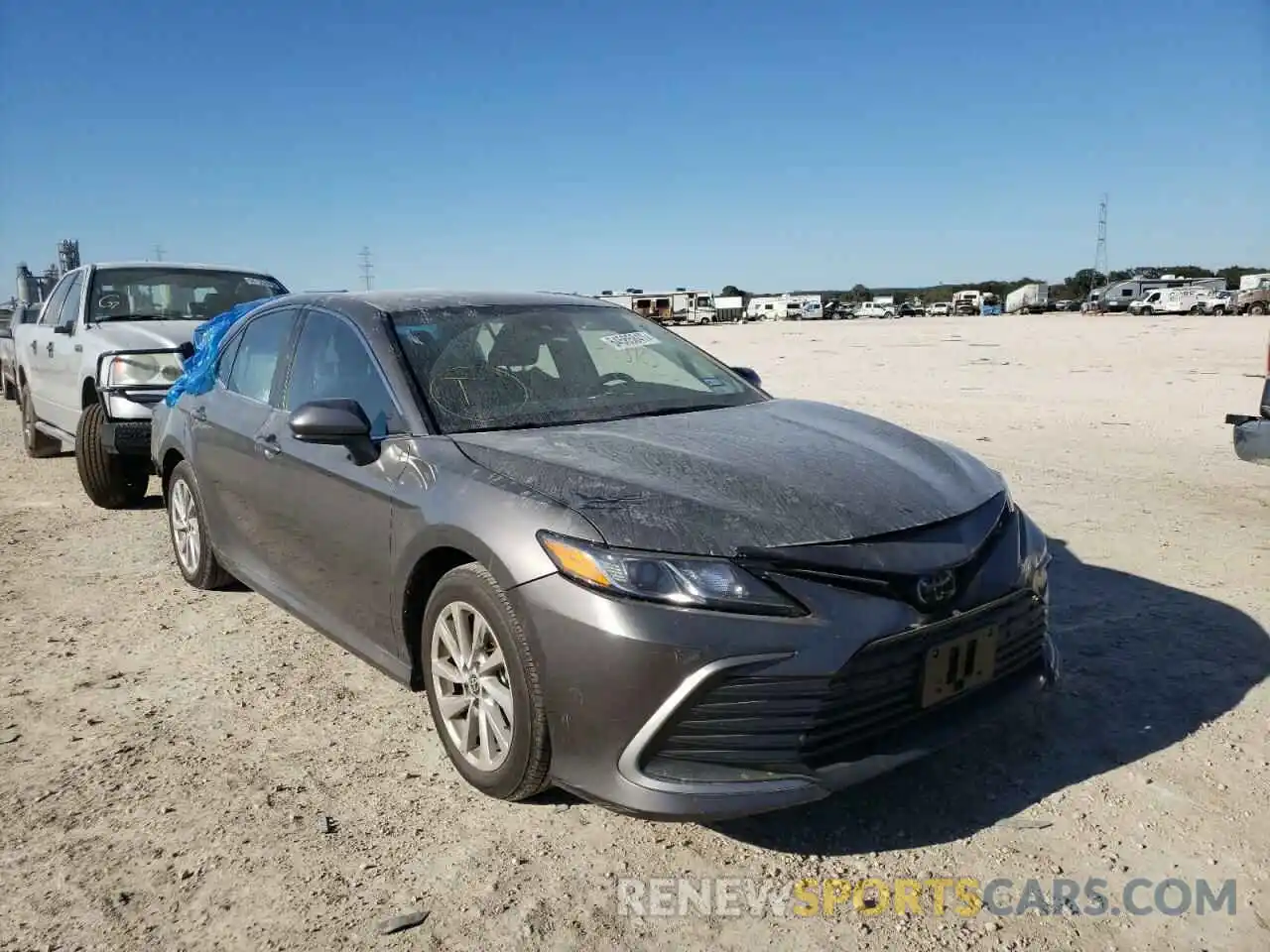 1 Photograph of a damaged car 4T1C11AK8MU462011 TOYOTA CAMRY 2021