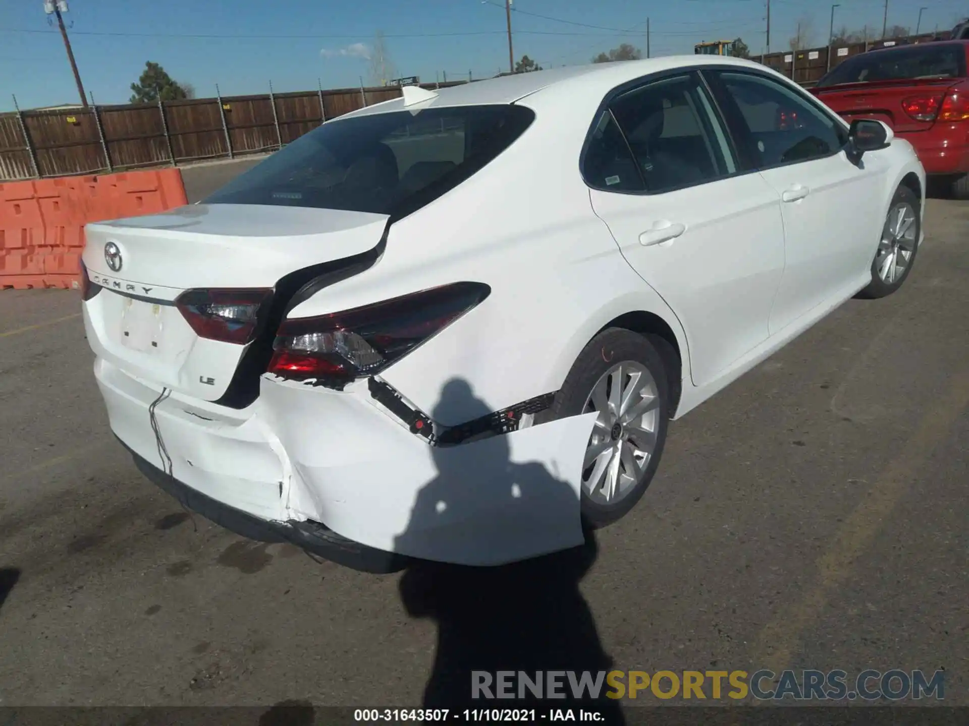 6 Photograph of a damaged car 4T1C11AK8MU463627 TOYOTA CAMRY 2021