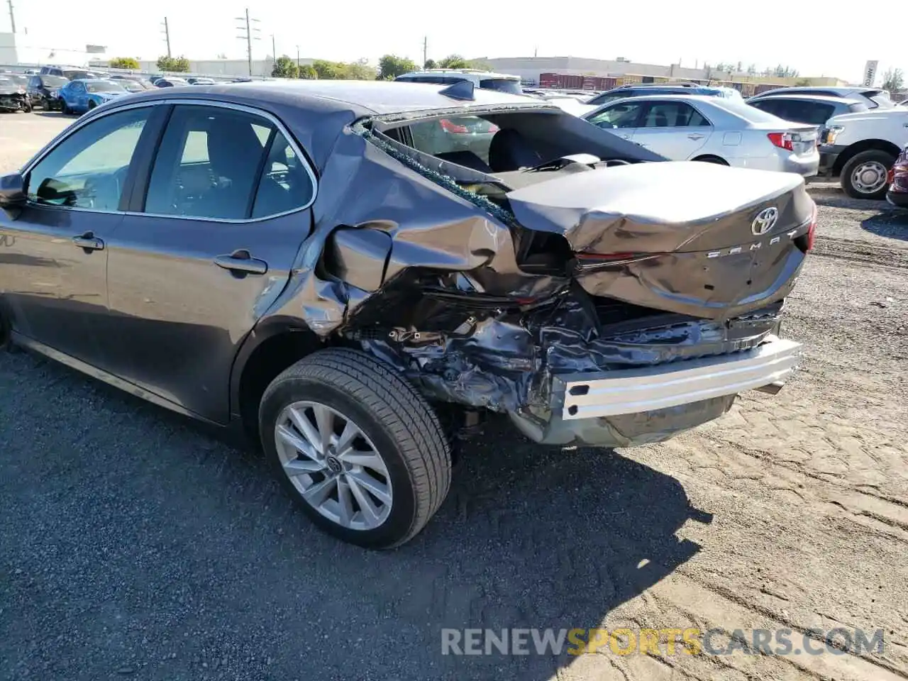 9 Photograph of a damaged car 4T1C11AK8MU464888 TOYOTA CAMRY 2021