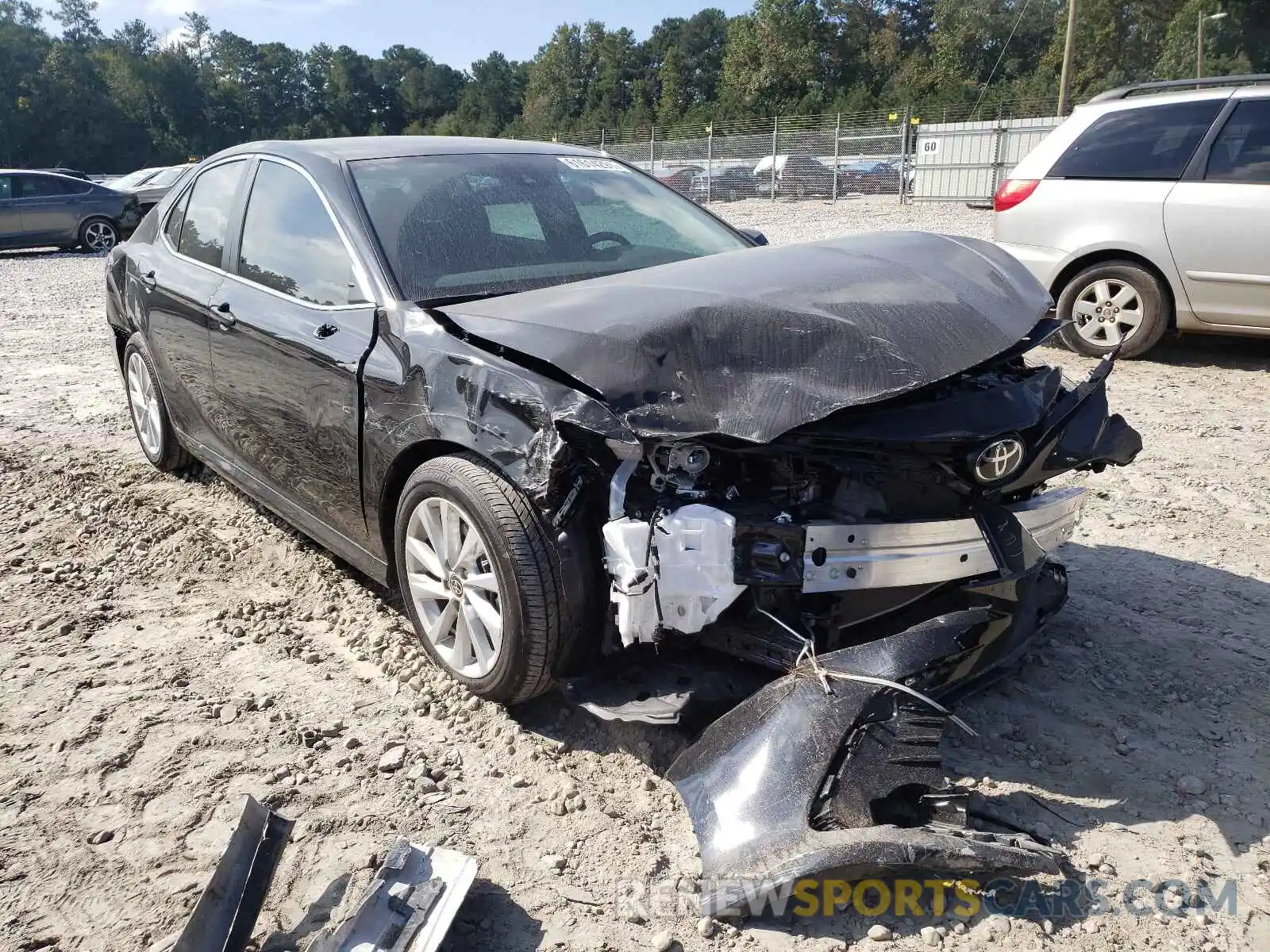 1 Photograph of a damaged car 4T1C11AK8MU476393 TOYOTA CAMRY 2021