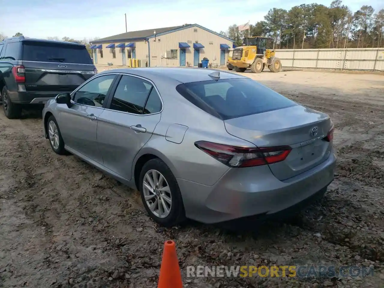 3 Photograph of a damaged car 4T1C11AK8MU553540 TOYOTA CAMRY 2021