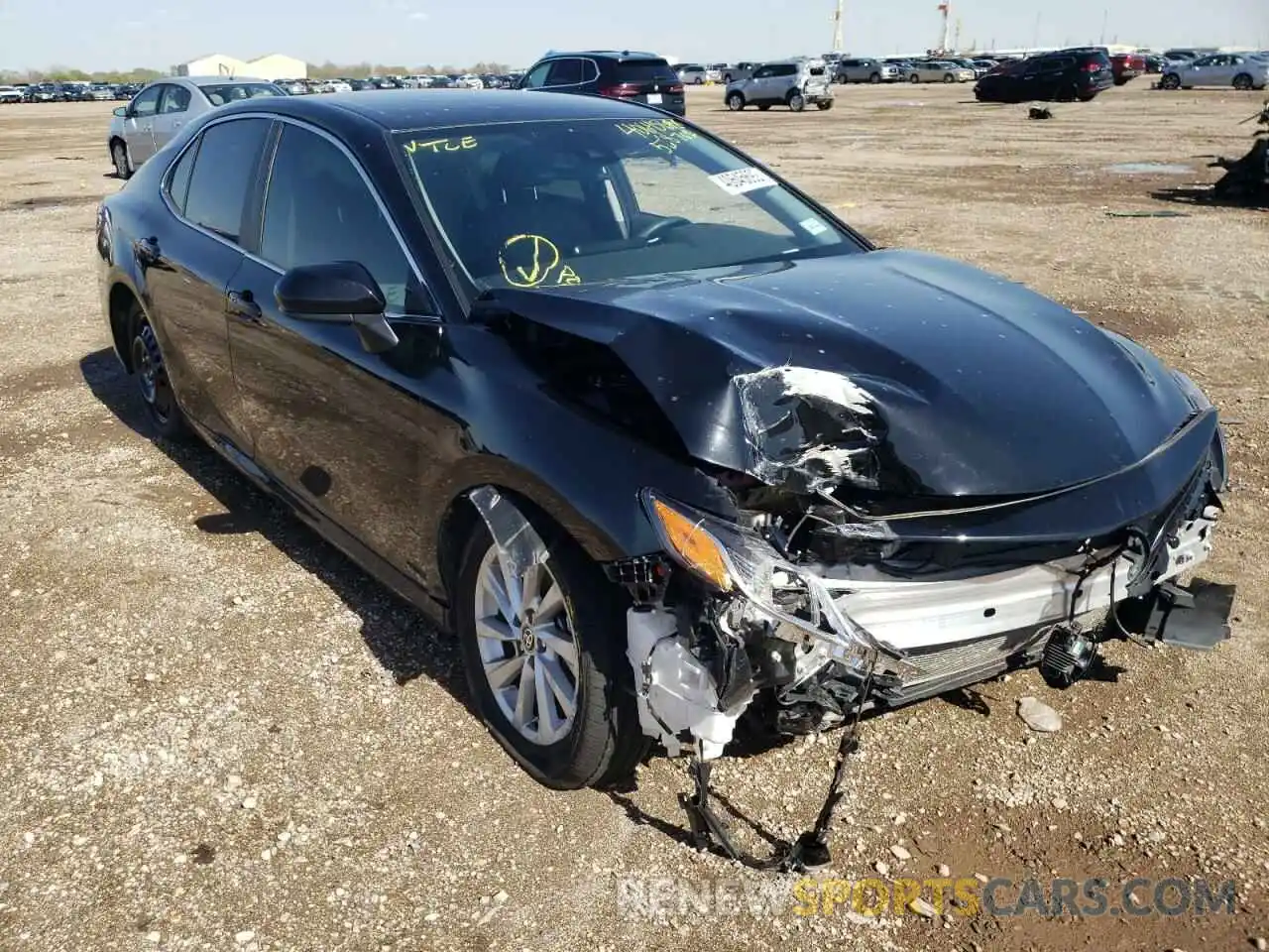 1 Photograph of a damaged car 4T1C11AK8MU568782 TOYOTA CAMRY 2021