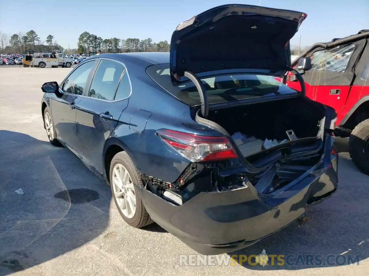 3 Photograph of a damaged car 4T1C11AK8MU569818 TOYOTA CAMRY 2021