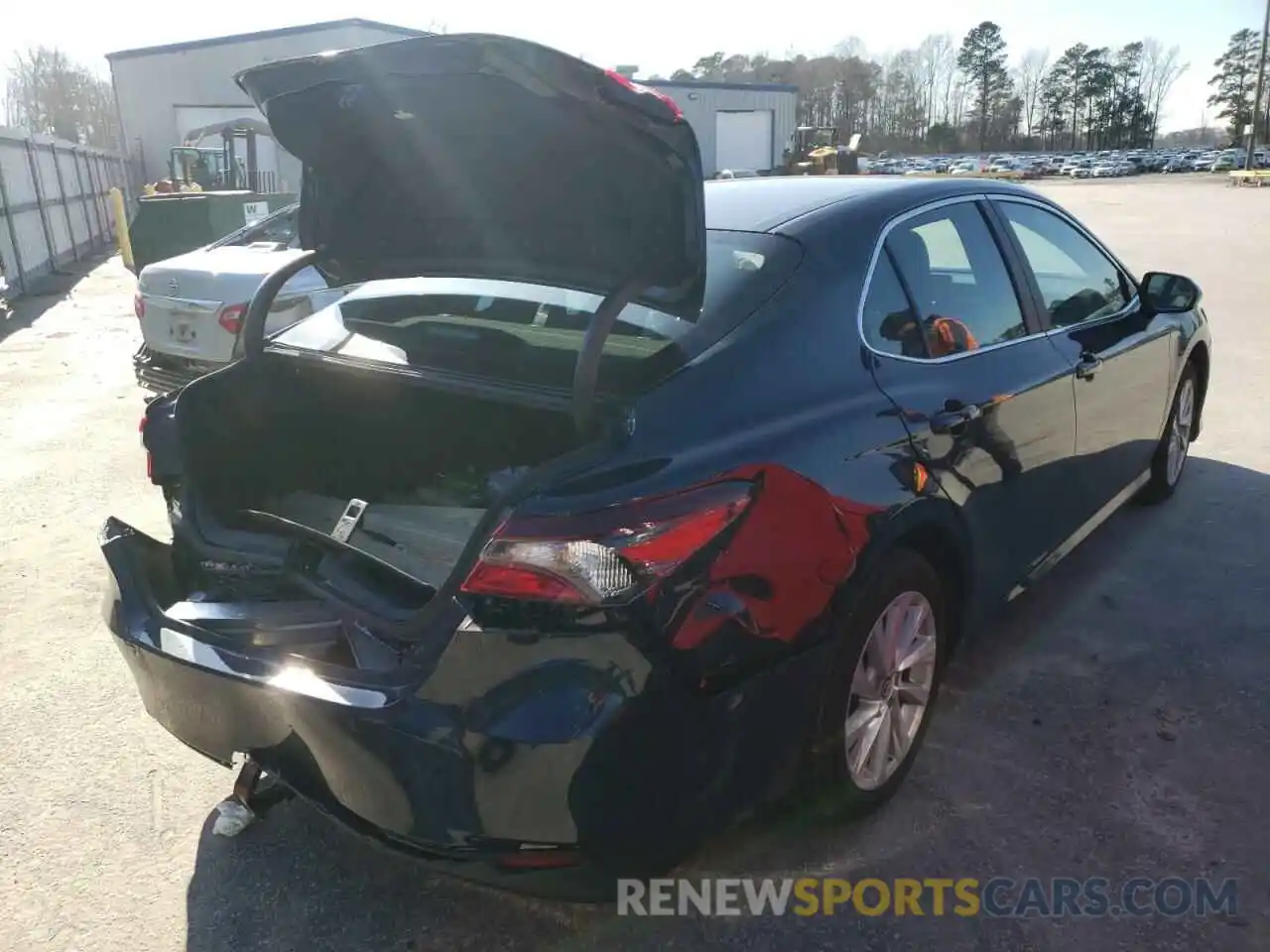 4 Photograph of a damaged car 4T1C11AK8MU569818 TOYOTA CAMRY 2021