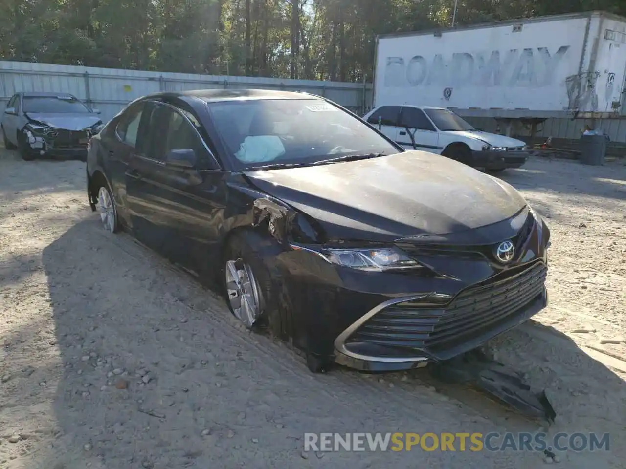 1 Photograph of a damaged car 4T1C11AK8MU615180 TOYOTA CAMRY 2021