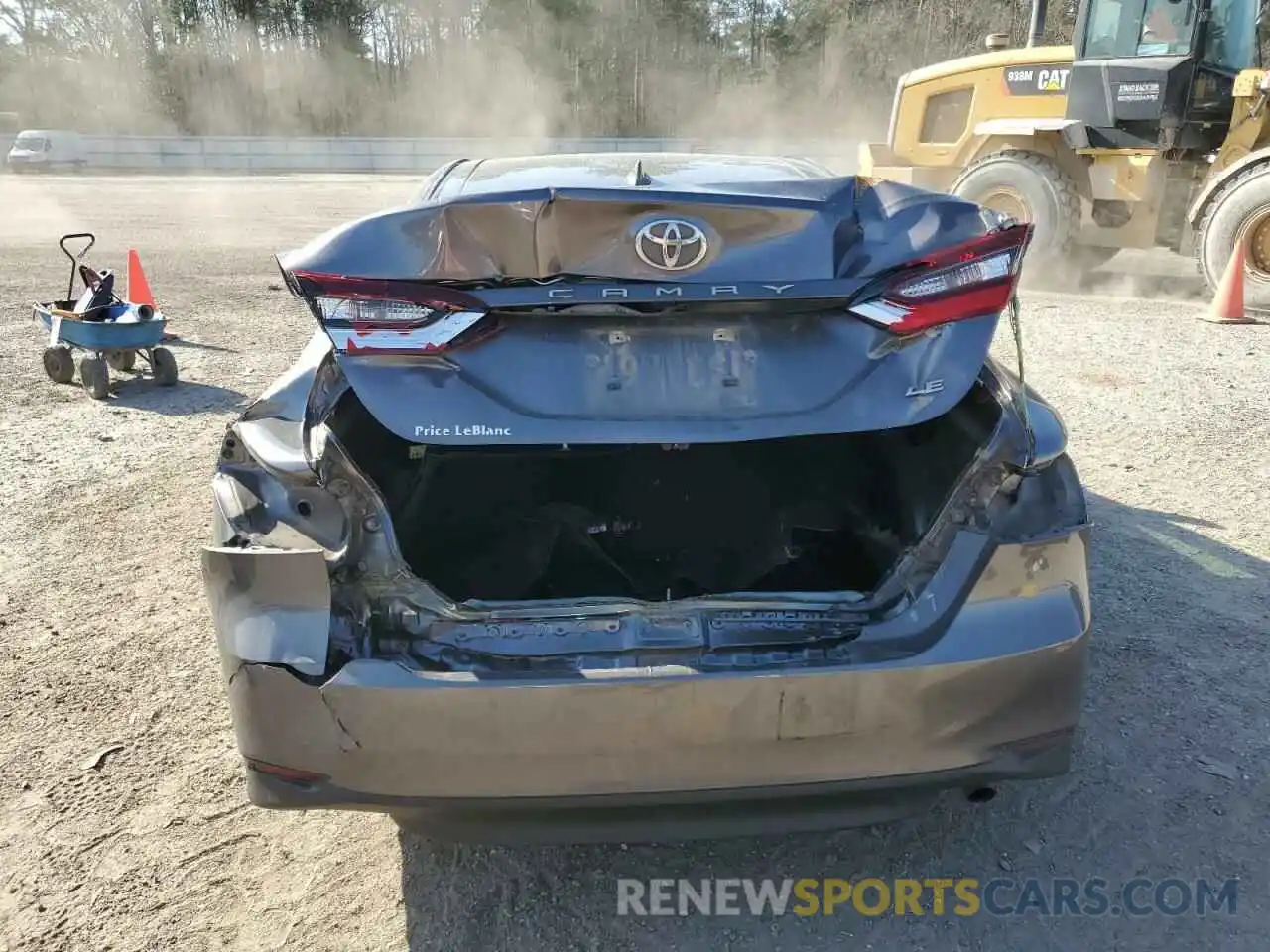 6 Photograph of a damaged car 4T1C11AK9MU438459 TOYOTA CAMRY 2021