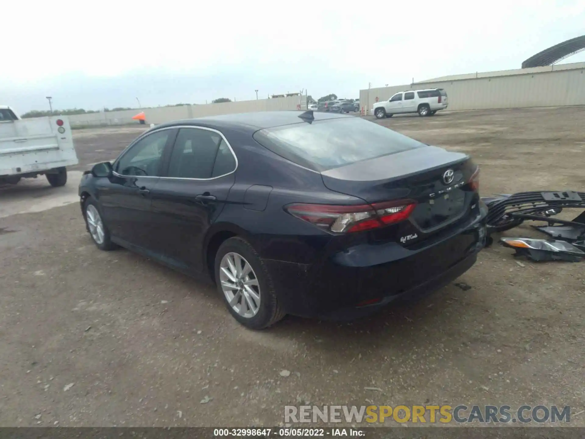 3 Photograph of a damaged car 4T1C11AK9MU538321 TOYOTA CAMRY 2021