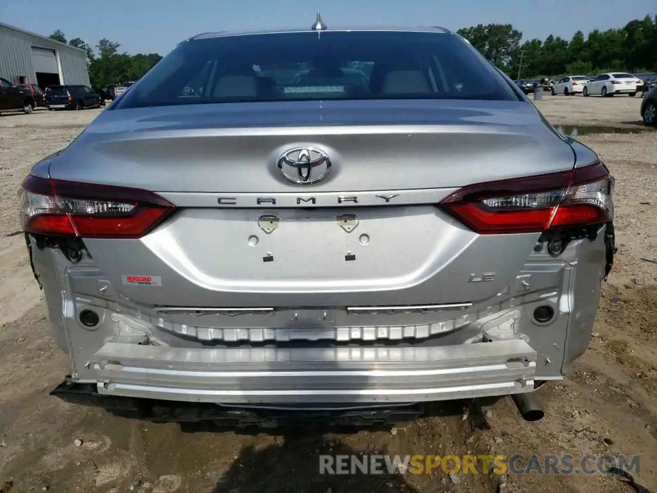 9 Photograph of a damaged car 4T1C11AK9MU558293 TOYOTA CAMRY 2021