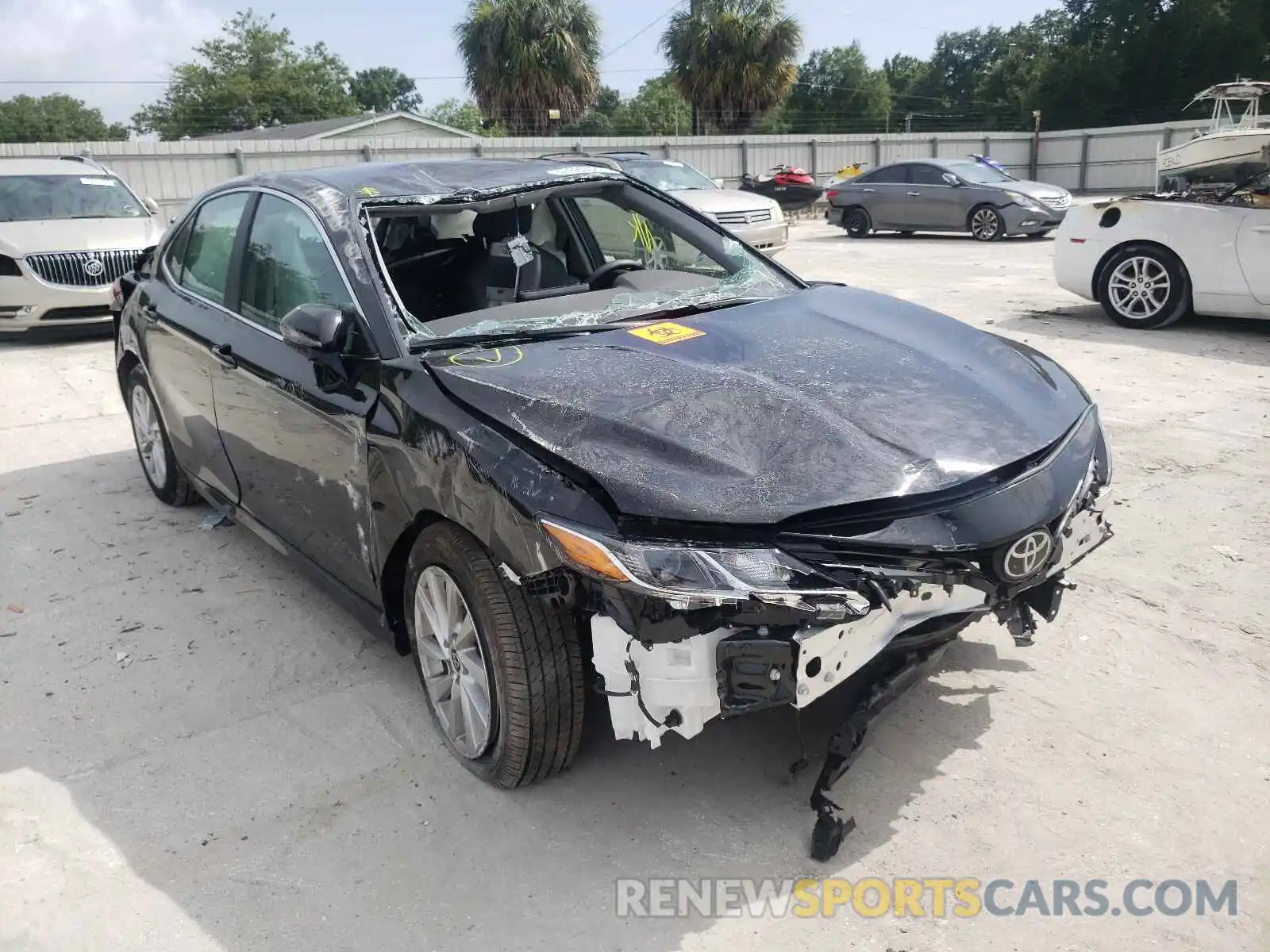 1 Photograph of a damaged car 4T1C11AK9MU570329 TOYOTA CAMRY 2021