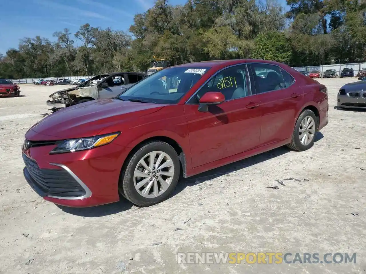 1 Photograph of a damaged car 4T1C11AK9MU570492 TOYOTA CAMRY 2021