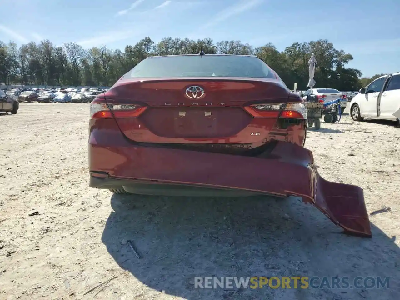 6 Photograph of a damaged car 4T1C11AK9MU570492 TOYOTA CAMRY 2021