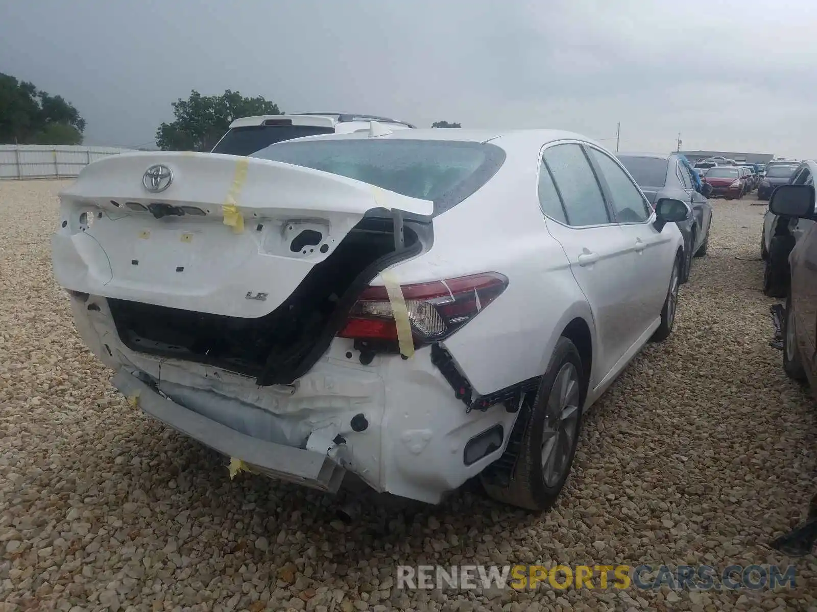 4 Photograph of a damaged car 4T1C11AK9MU581685 TOYOTA CAMRY 2021