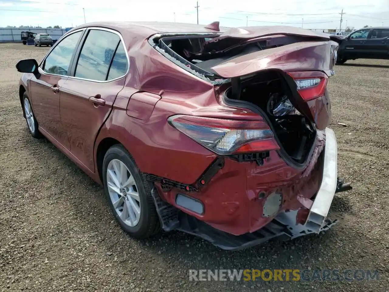 3 Photograph of a damaged car 4T1C11AK9MU585025 TOYOTA CAMRY 2021