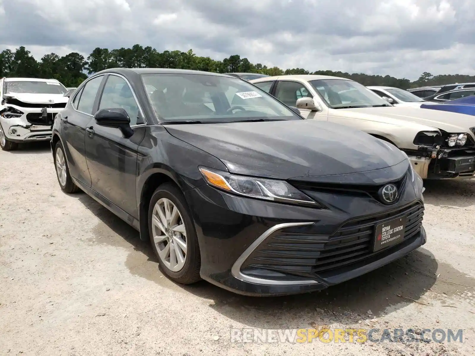 1 Photograph of a damaged car 4T1C11AK9MU599278 TOYOTA CAMRY 2021