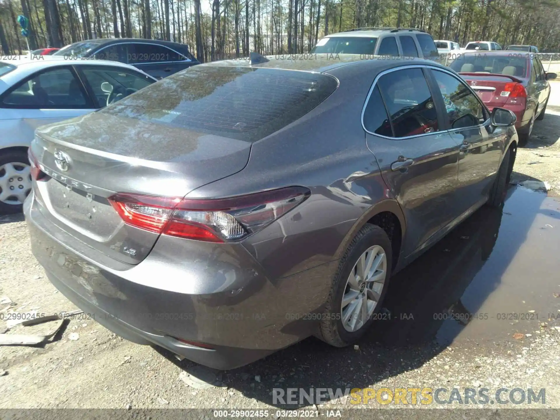 4 Photograph of a damaged car 4T1C11AKXMU404546 TOYOTA CAMRY 2021