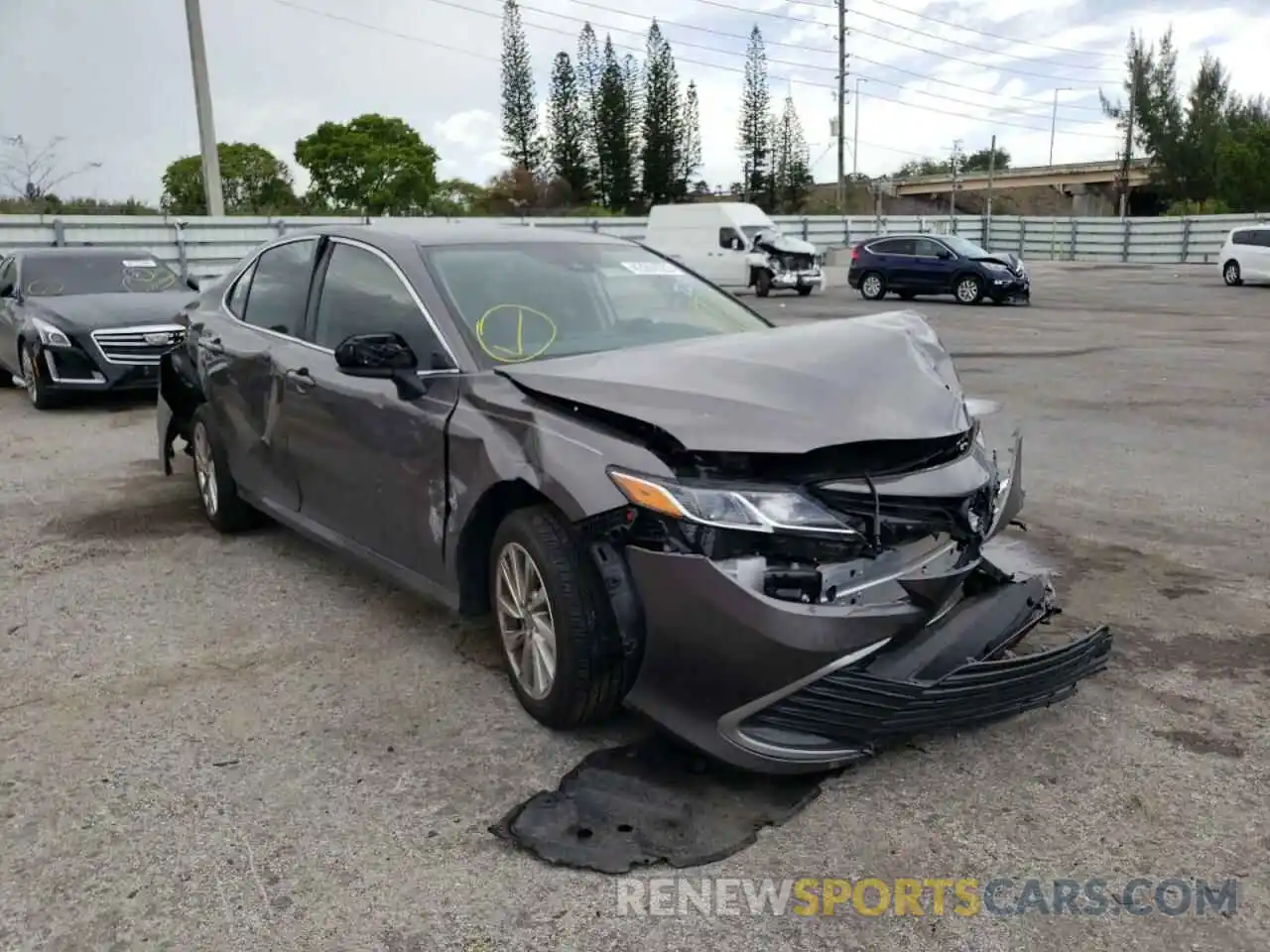 1 Photograph of a damaged car 4T1C11AKXMU412291 TOYOTA CAMRY 2021