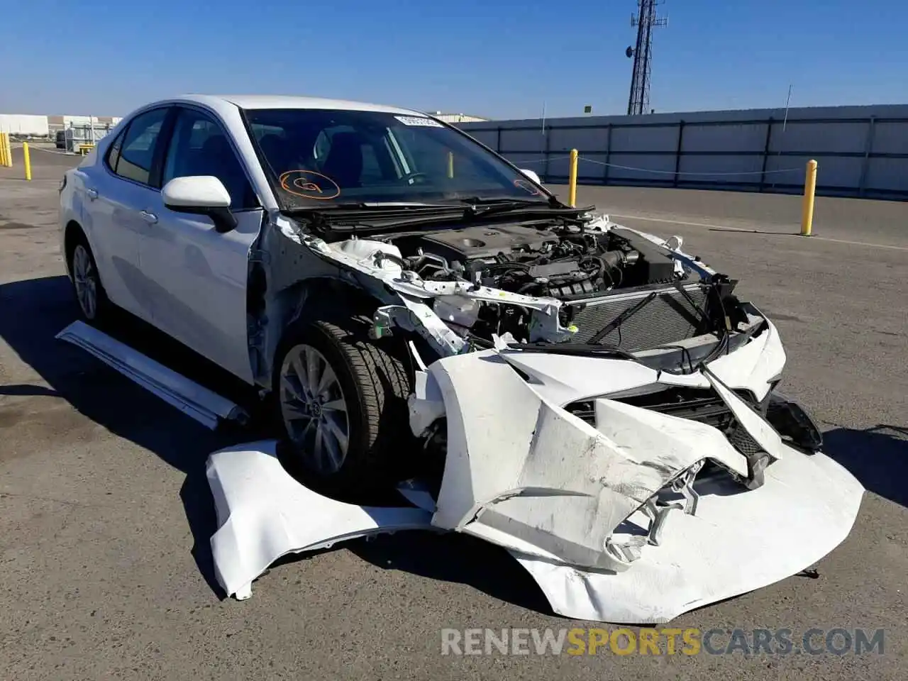 1 Photograph of a damaged car 4T1C11AKXMU423419 TOYOTA CAMRY 2021