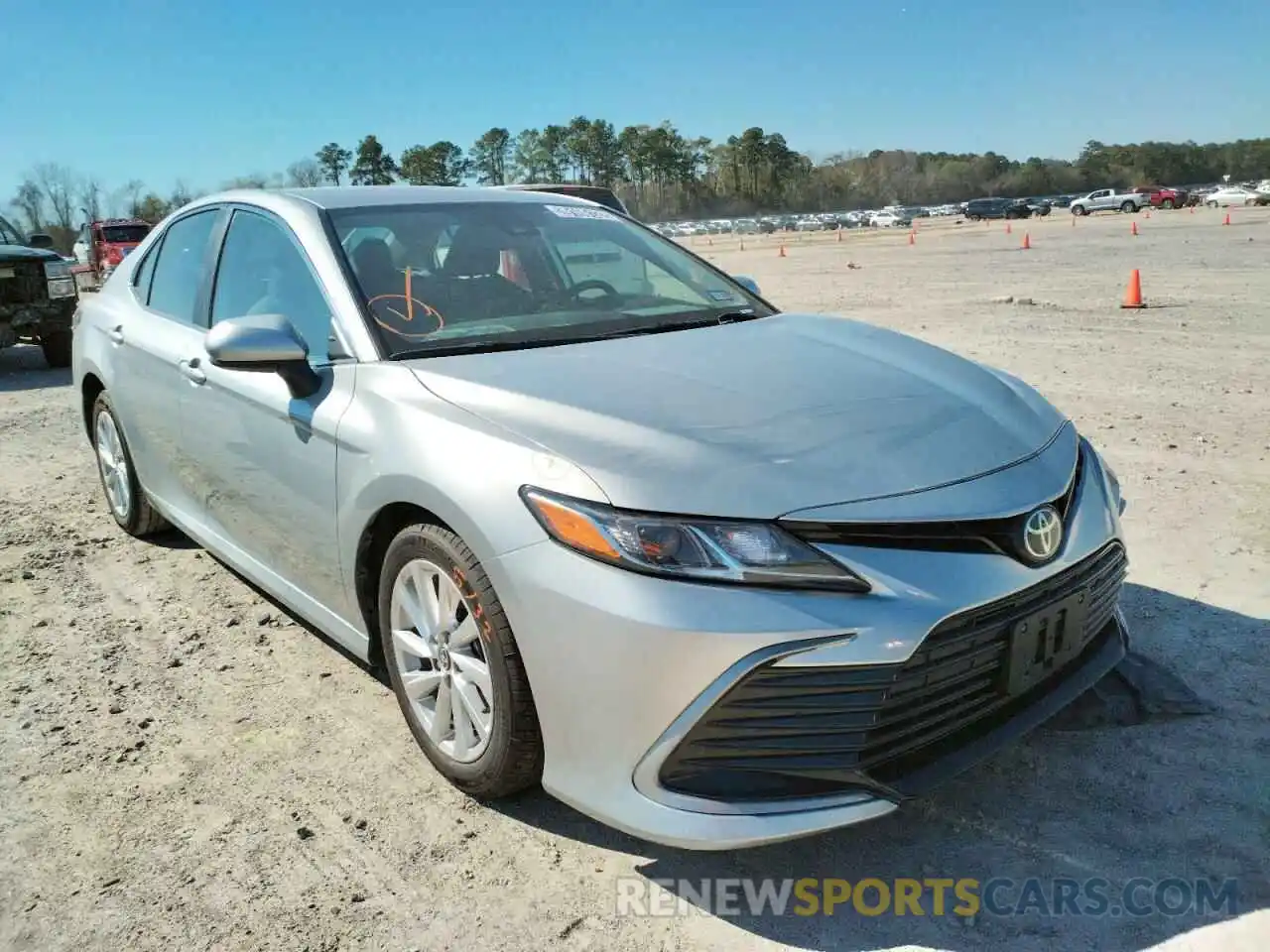 1 Photograph of a damaged car 4T1C11AKXMU442990 TOYOTA CAMRY 2021