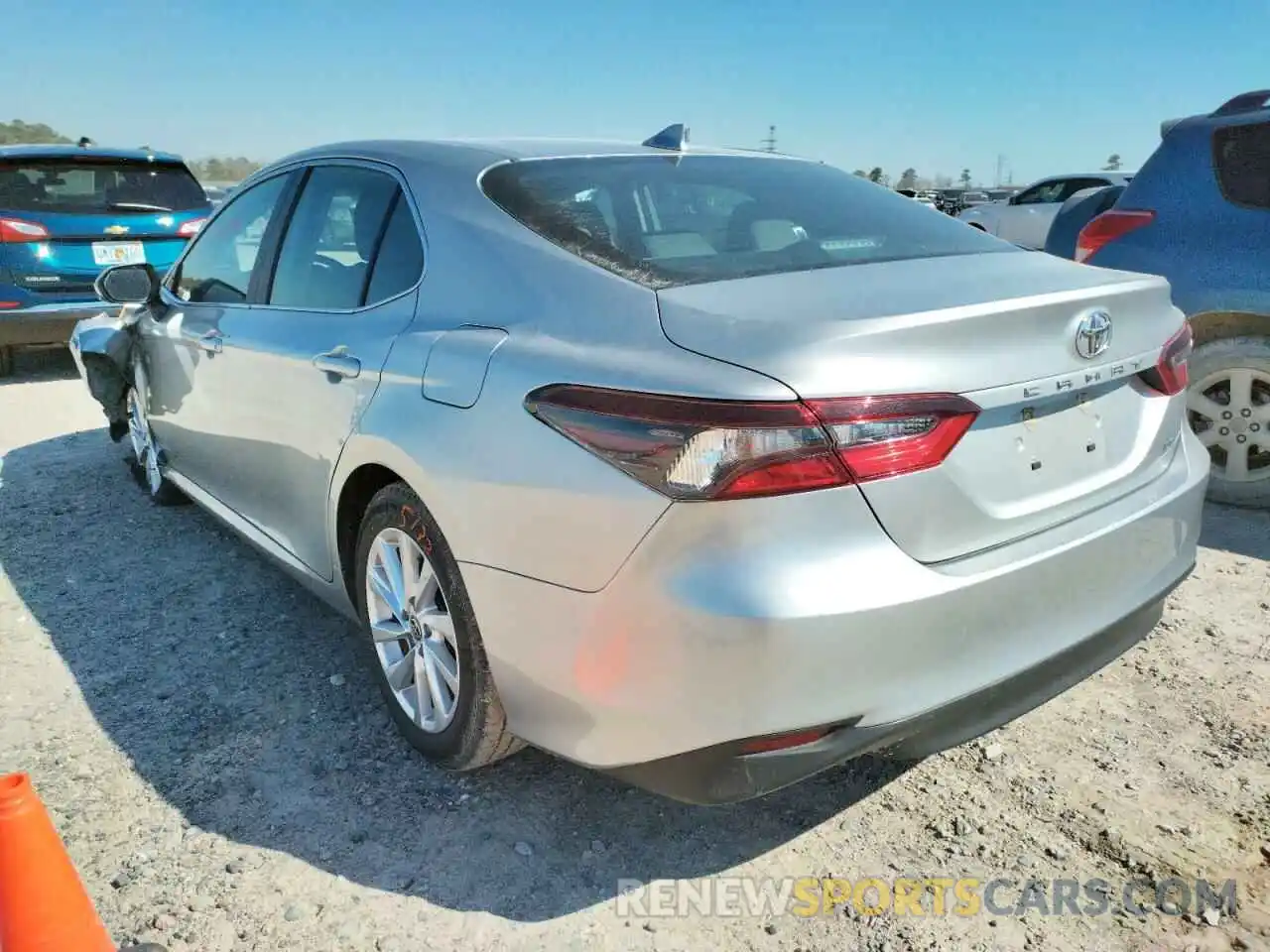 3 Photograph of a damaged car 4T1C11AKXMU442990 TOYOTA CAMRY 2021