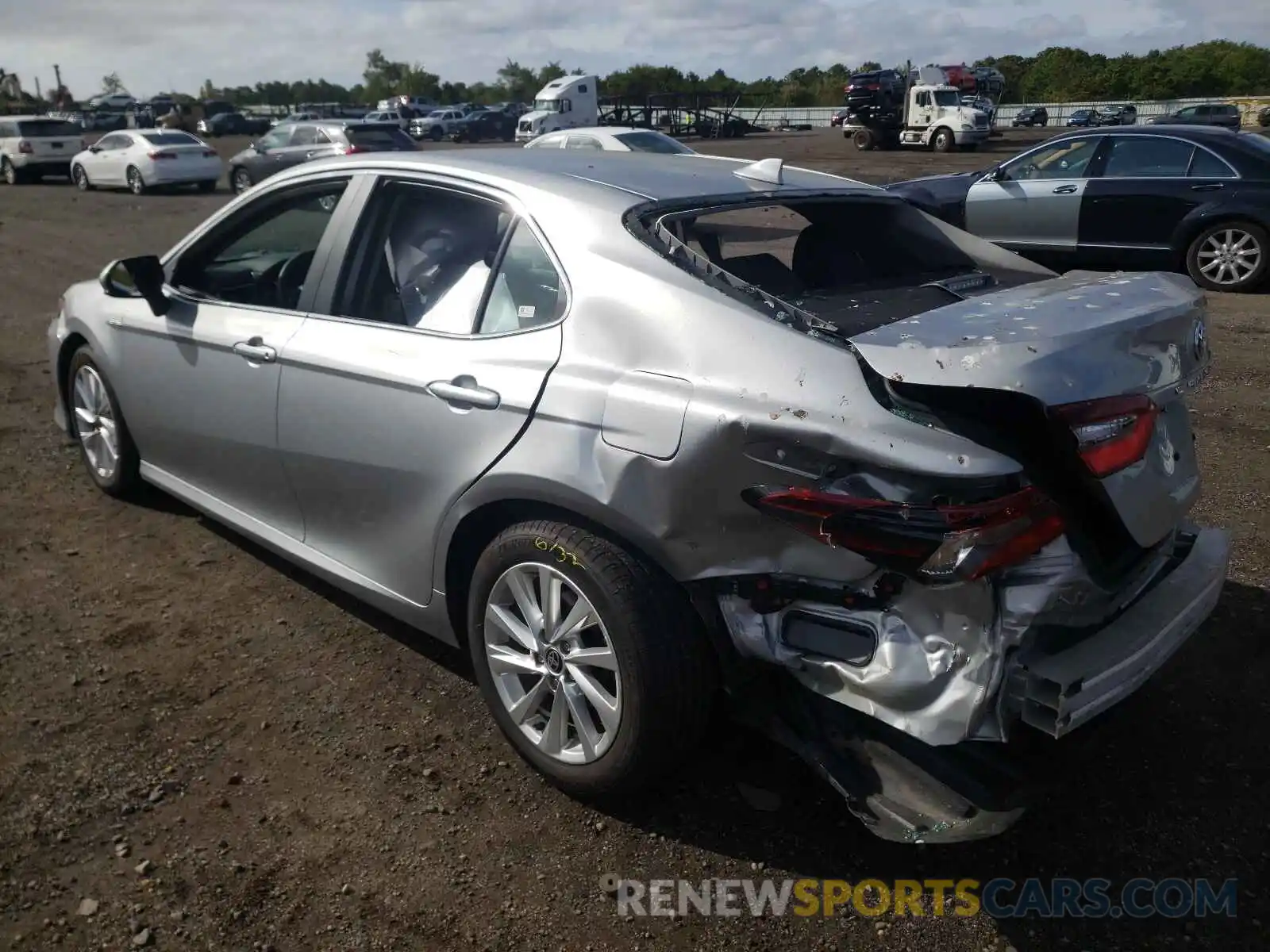 3 Photograph of a damaged car 4T1C11AKXMU445792 TOYOTA CAMRY 2021