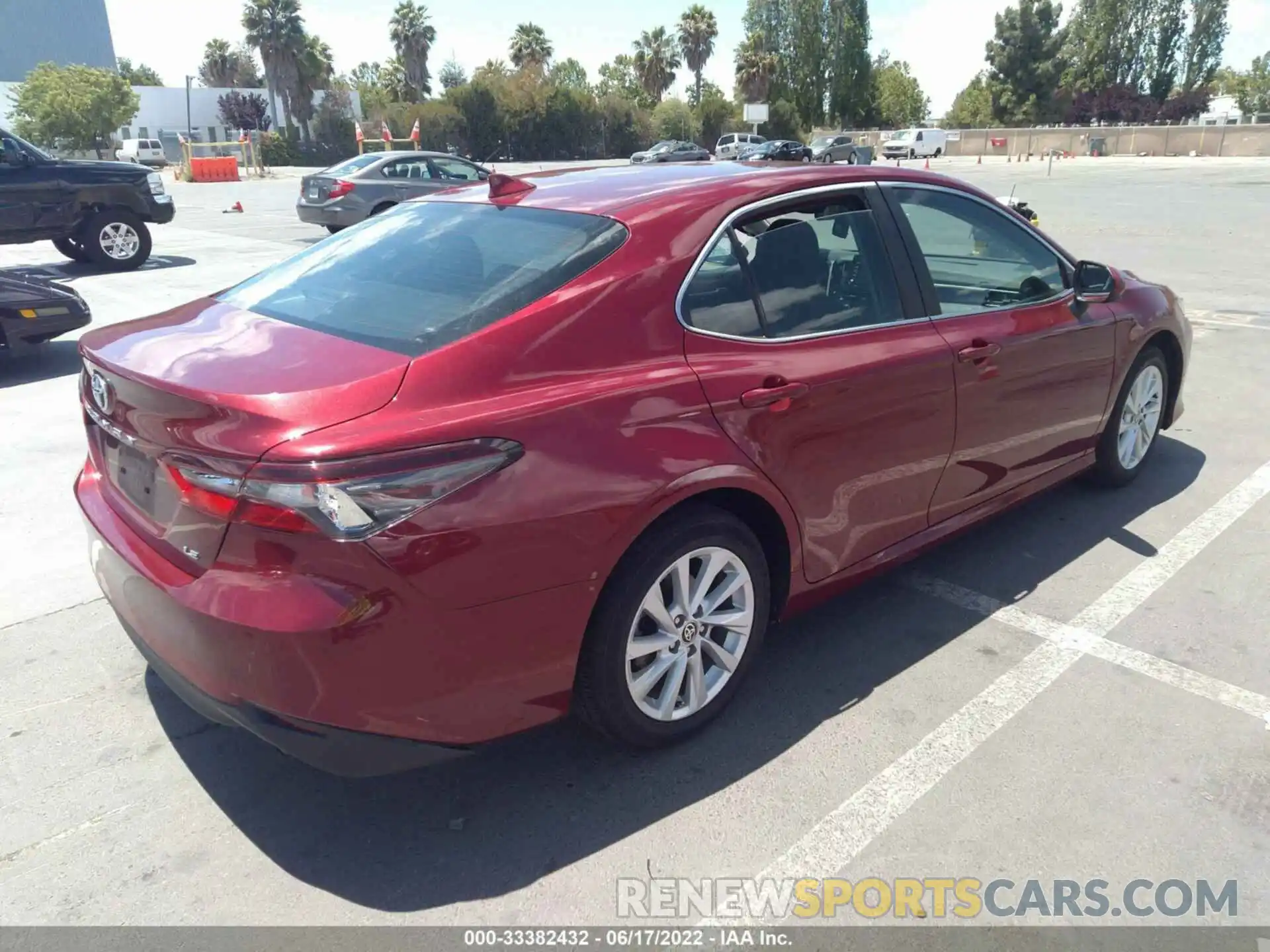 4 Photograph of a damaged car 4T1C11AKXMU469929 TOYOTA CAMRY 2021