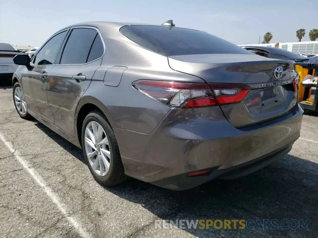 3 Photograph of a damaged car 4T1C11AKXMU472118 TOYOTA CAMRY 2021