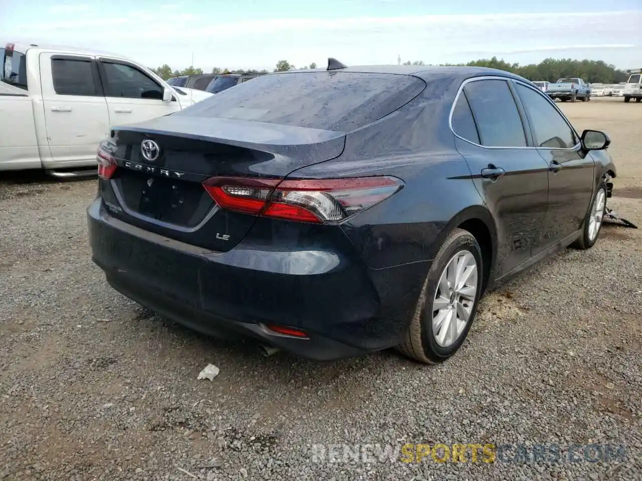 4 Photograph of a damaged car 4T1C11AKXMU492918 TOYOTA CAMRY 2021