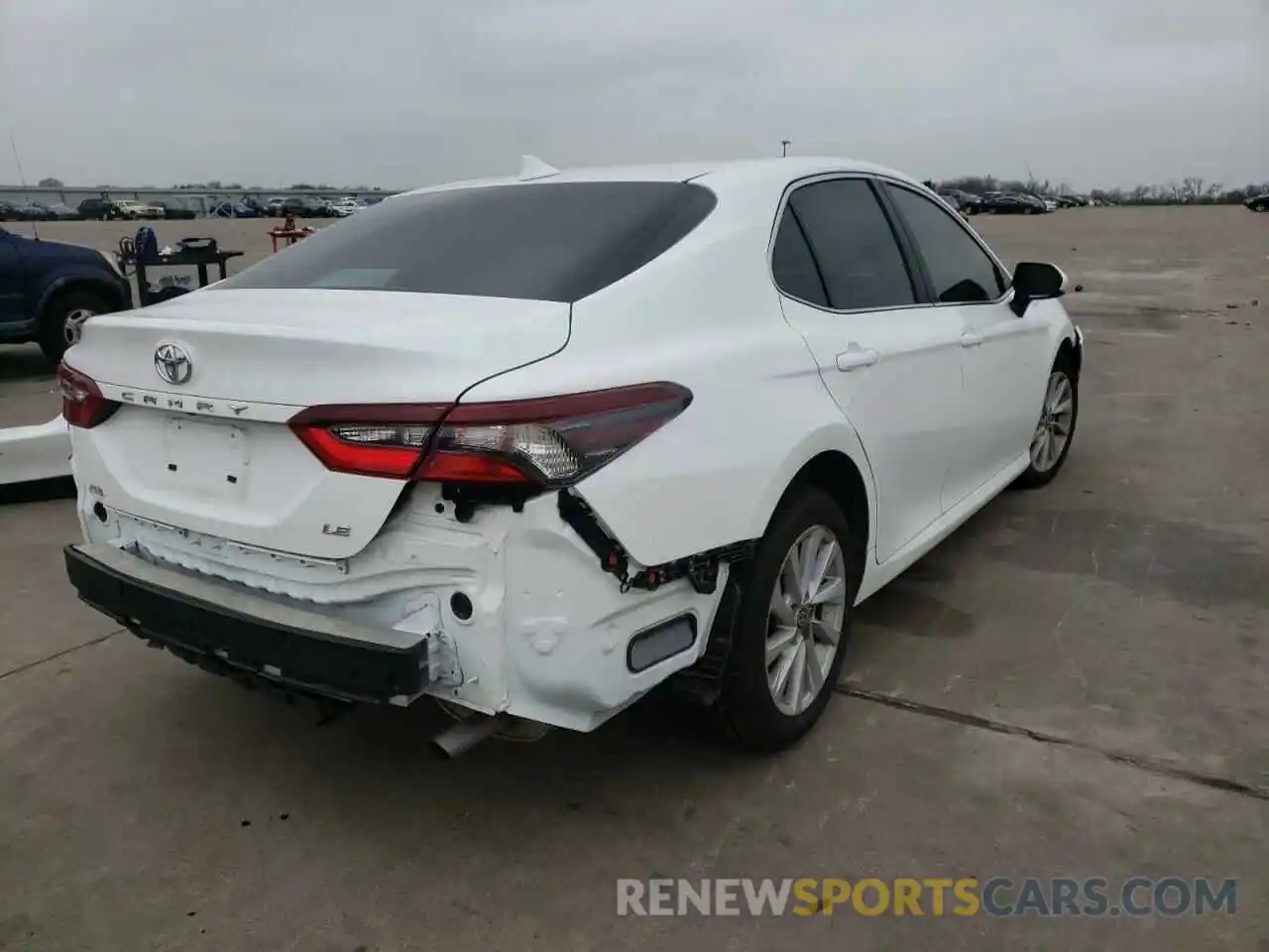 4 Photograph of a damaged car 4T1C11AKXMU516215 TOYOTA CAMRY 2021