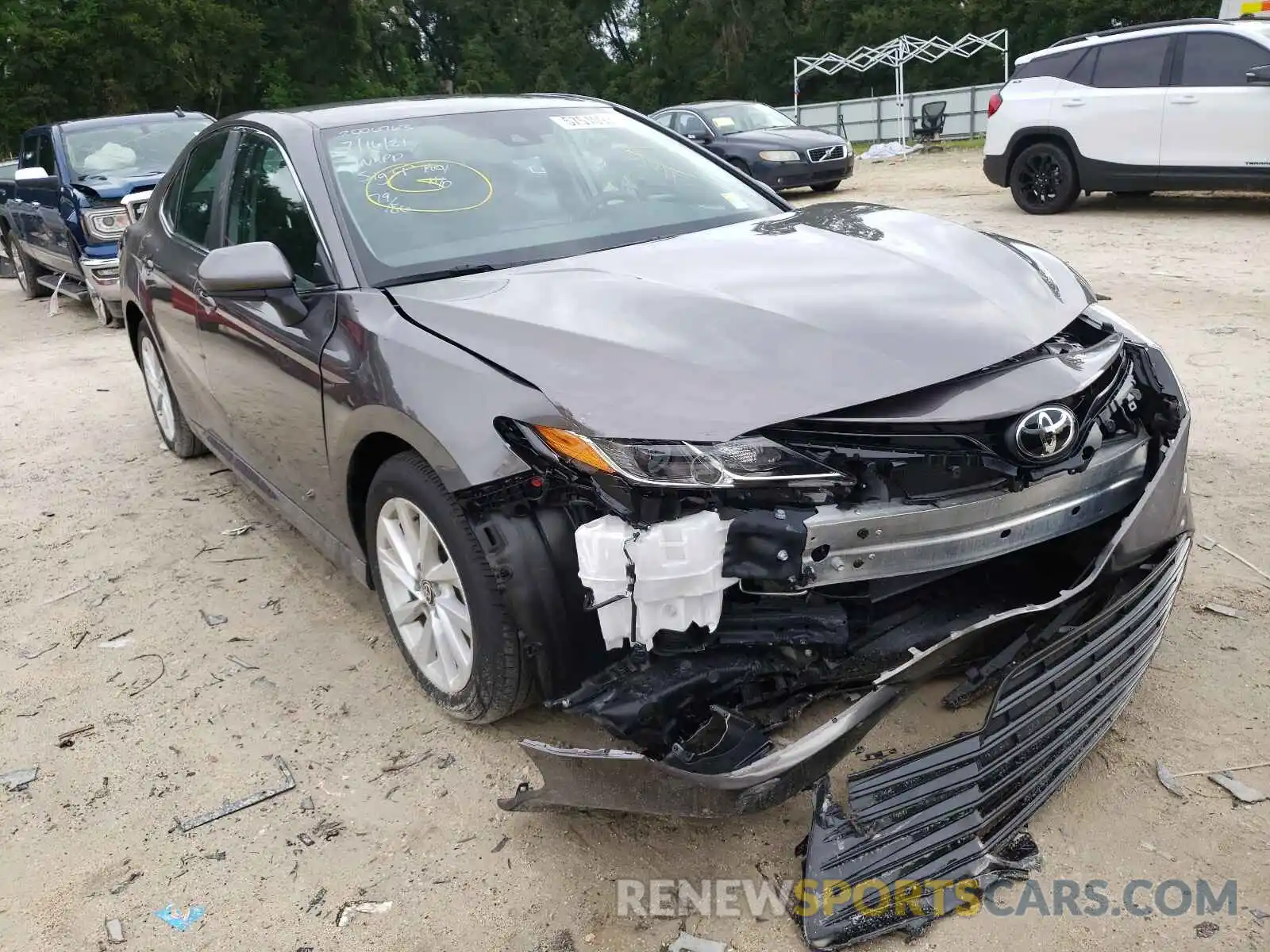 1 Photograph of a damaged car 4T1C11AKXMU517624 TOYOTA CAMRY 2021