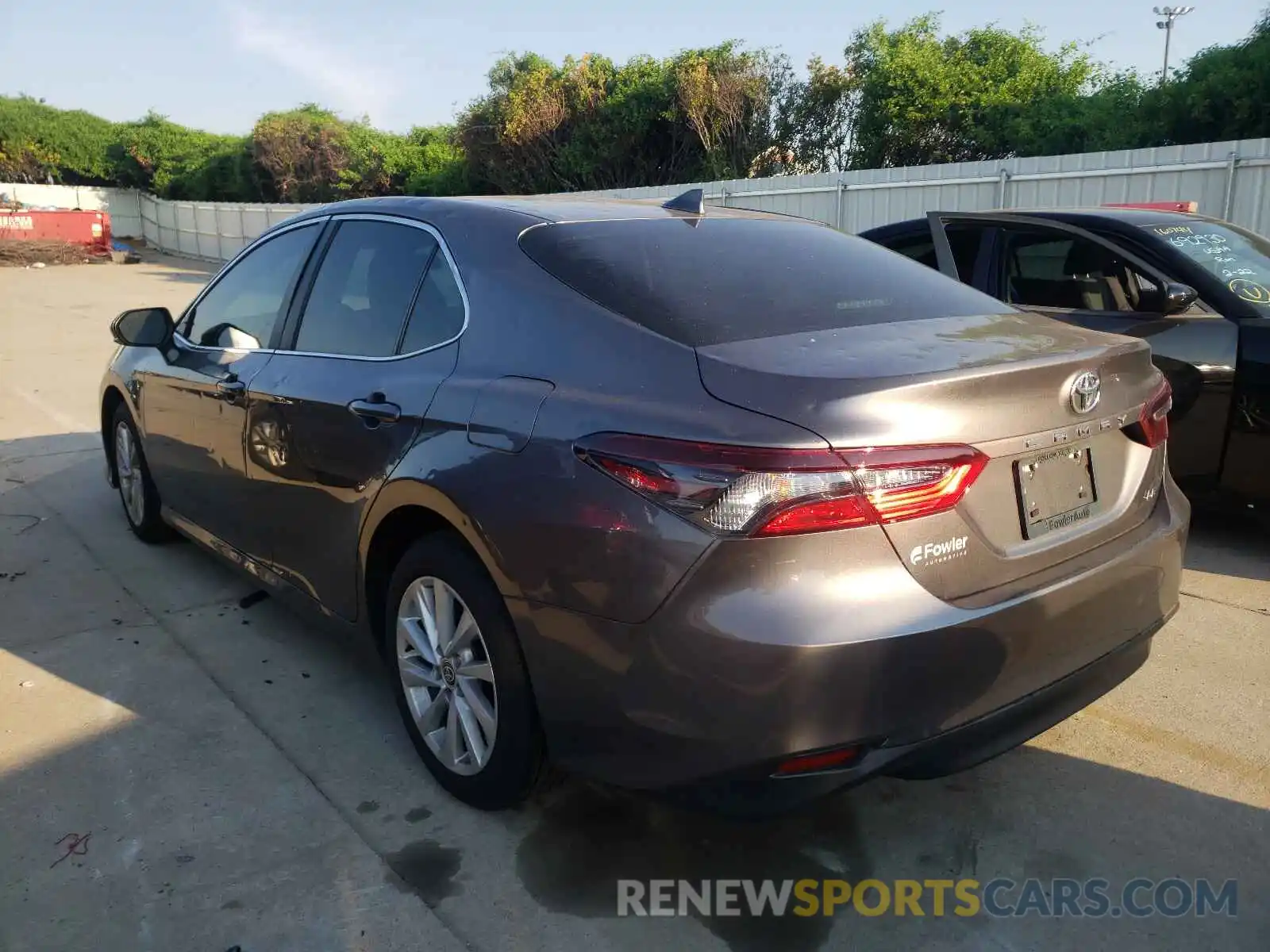 3 Photograph of a damaged car 4T1C11AKXMU518076 TOYOTA CAMRY 2021