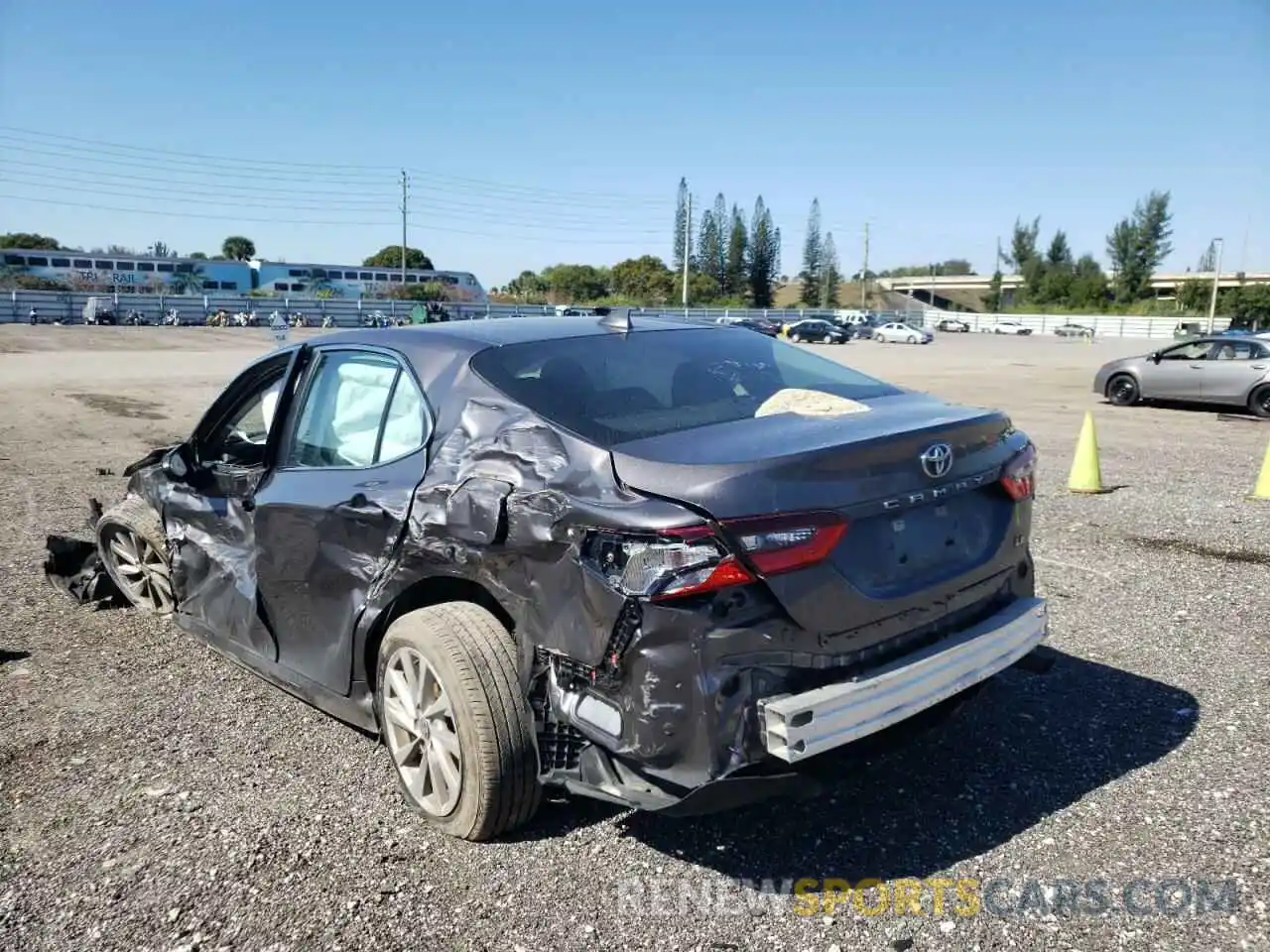 3 Photograph of a damaged car 4T1C11AKXMU530793 TOYOTA CAMRY 2021