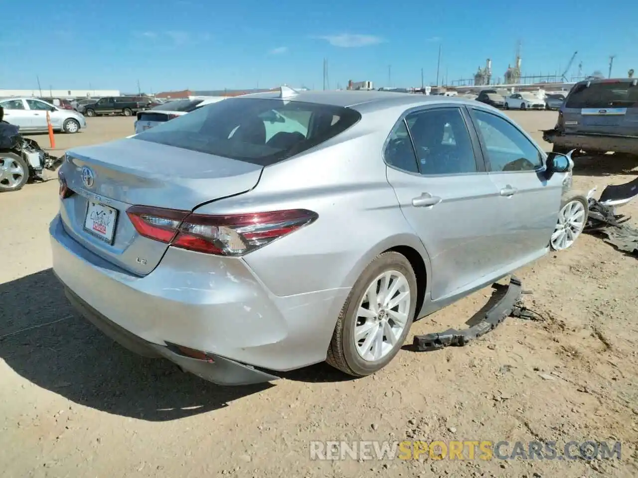 4 Photograph of a damaged car 4T1C11AKXMU542068 TOYOTA CAMRY 2021