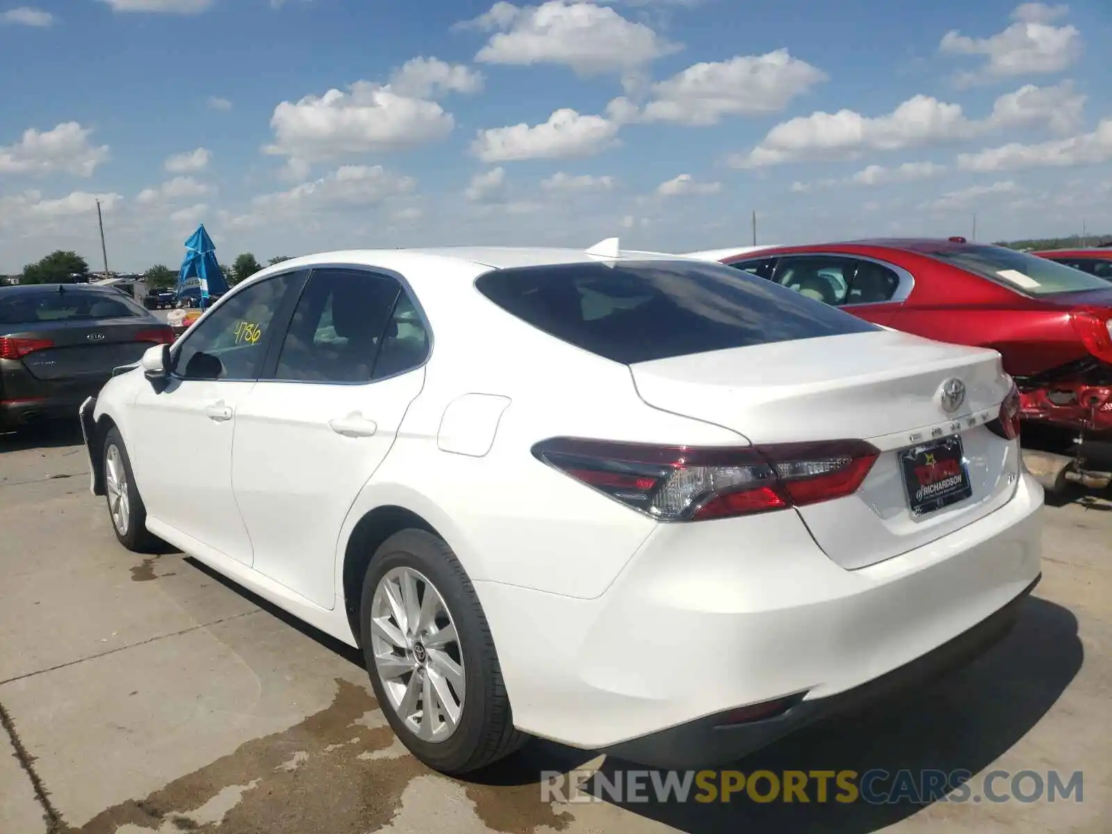 3 Photograph of a damaged car 4T1C11AKXMU552342 TOYOTA CAMRY 2021