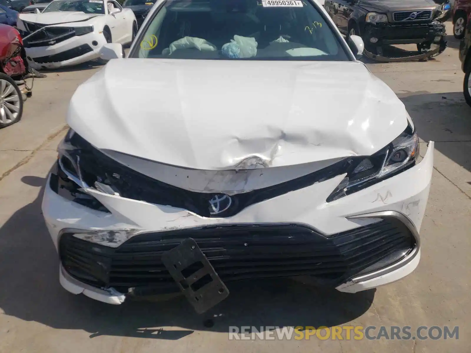 9 Photograph of a damaged car 4T1C11AKXMU552342 TOYOTA CAMRY 2021