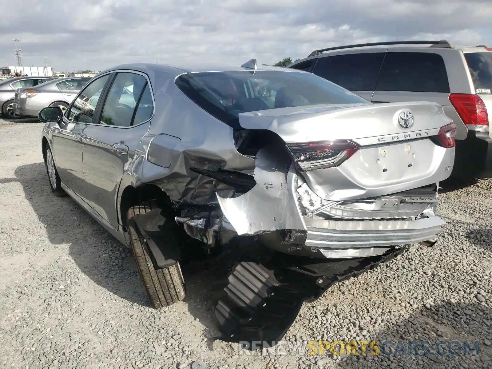 3 Photograph of a damaged car 4T1C11AKXMU559811 TOYOTA CAMRY 2021