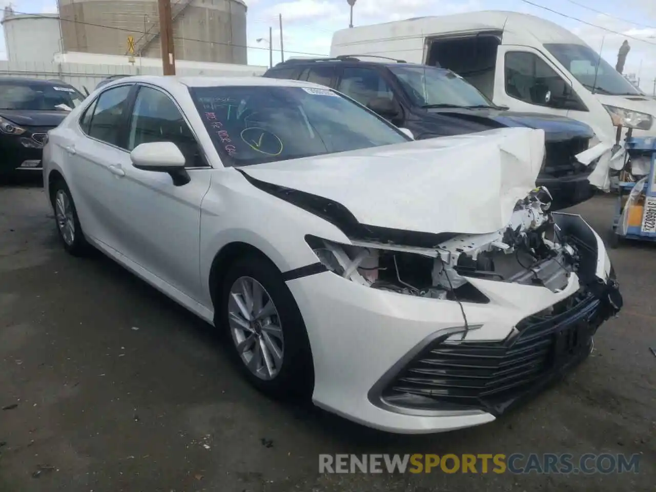 1 Photograph of a damaged car 4T1C11AKXMU562434 TOYOTA CAMRY 2021