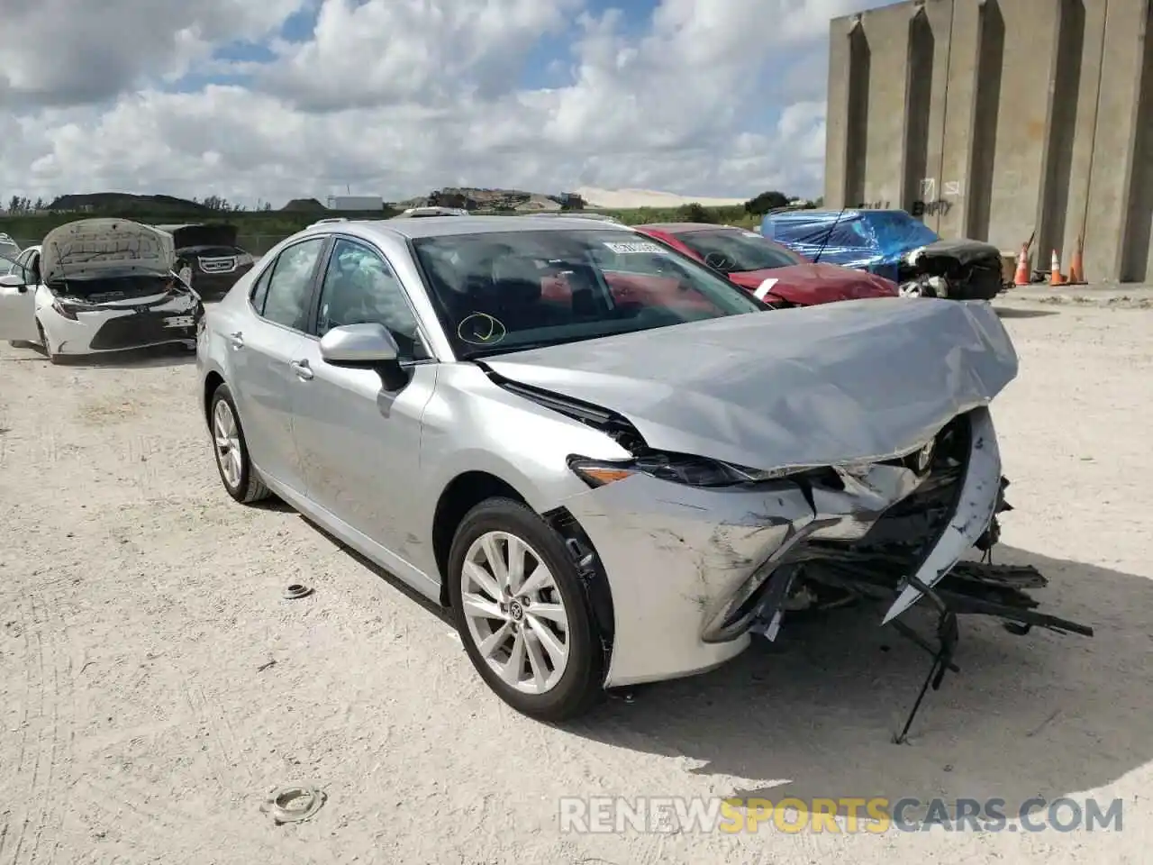 1 Photograph of a damaged car 4T1C11AKXMU576835 TOYOTA CAMRY 2021