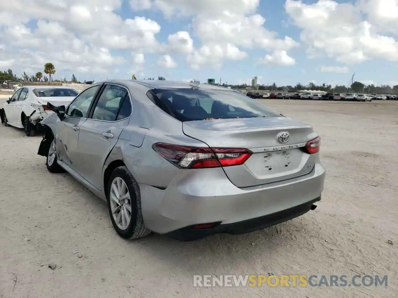 3 Photograph of a damaged car 4T1C11AKXMU576835 TOYOTA CAMRY 2021