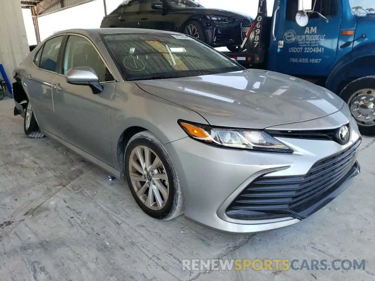 1 Photograph of a damaged car 4T1C11AKXMU582392 TOYOTA CAMRY 2021