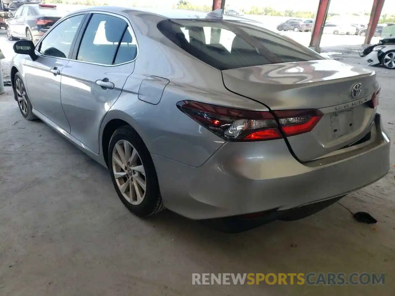 3 Photograph of a damaged car 4T1C11AKXMU582392 TOYOTA CAMRY 2021