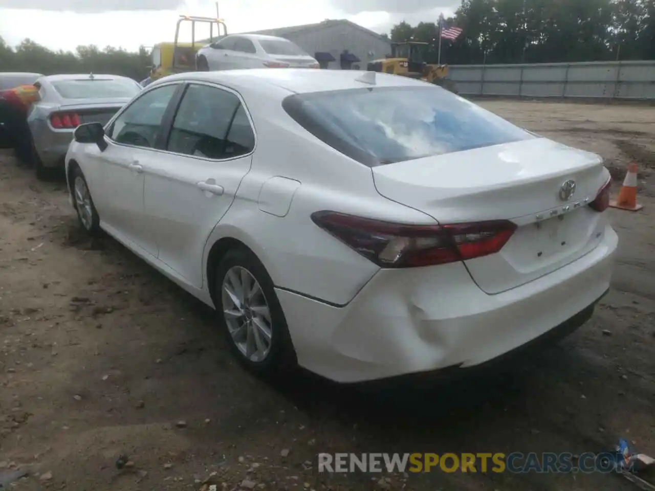 3 Photograph of a damaged car 4T1C11AKXMU594137 TOYOTA CAMRY 2021