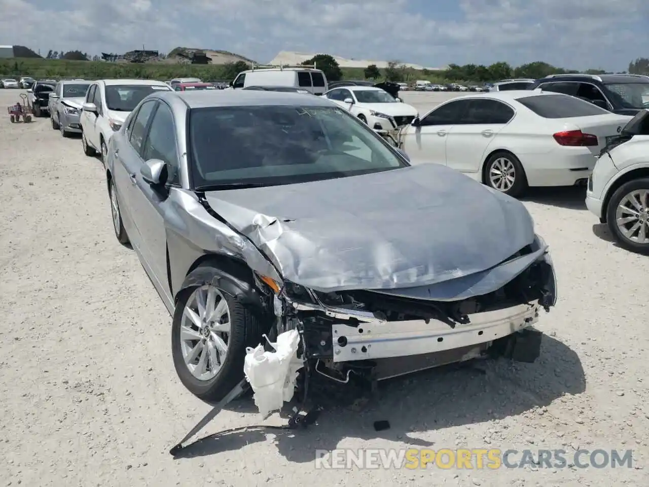 1 Photograph of a damaged car 4T1C11AKXMU595580 TOYOTA CAMRY 2021