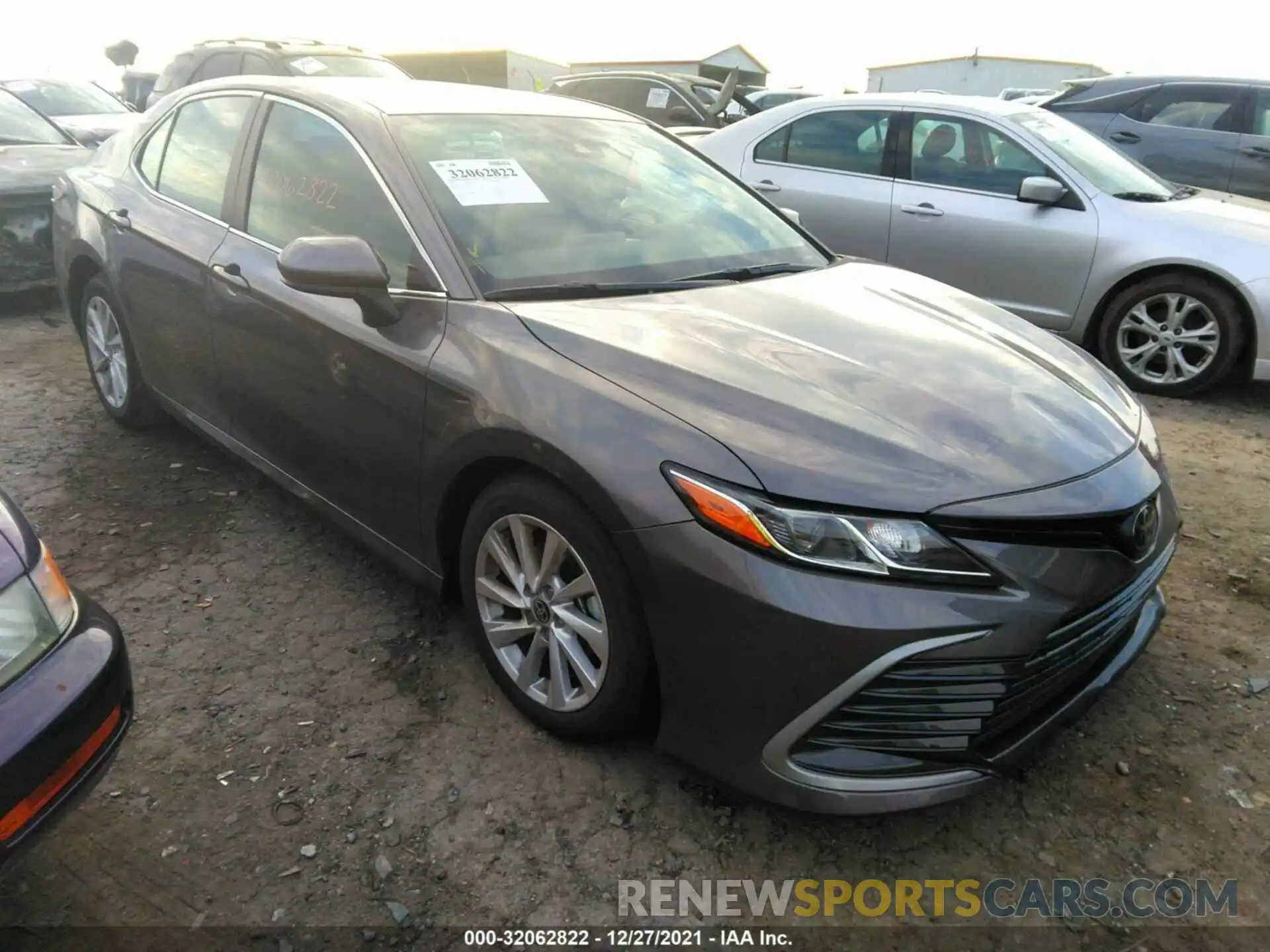 1 Photograph of a damaged car 4T1C11AKXMU600227 TOYOTA CAMRY 2021