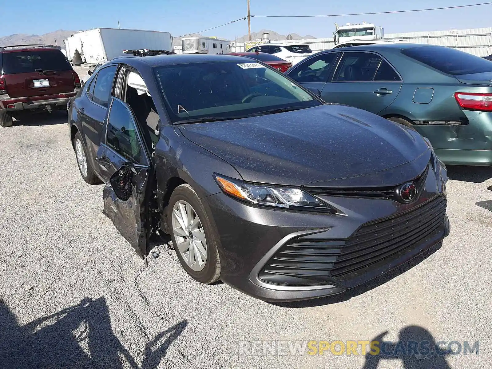 1 Photograph of a damaged car 4T1C11AKXMU604925 TOYOTA CAMRY 2021