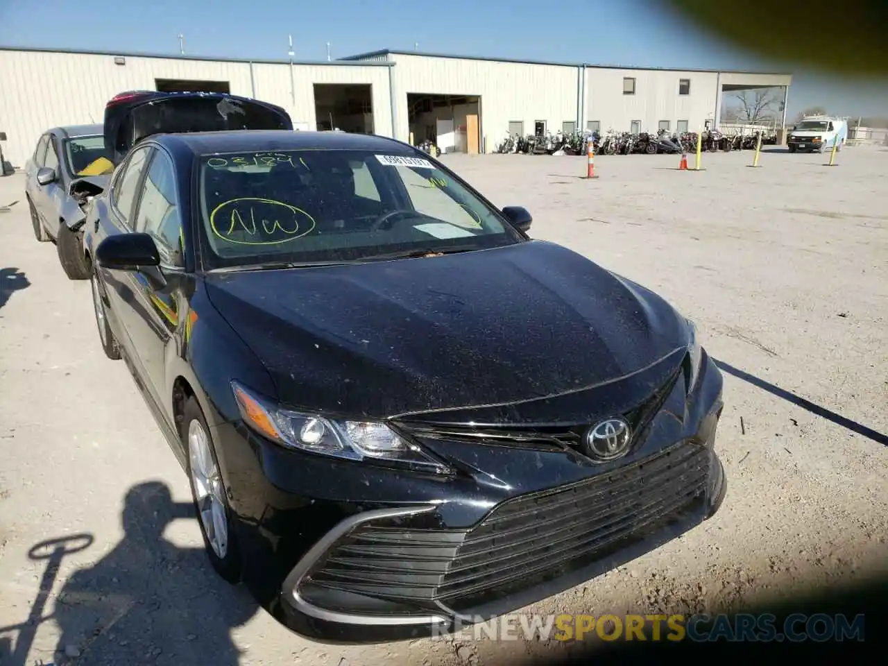 1 Photograph of a damaged car 4T1C11BK0MU031841 TOYOTA CAMRY 2021