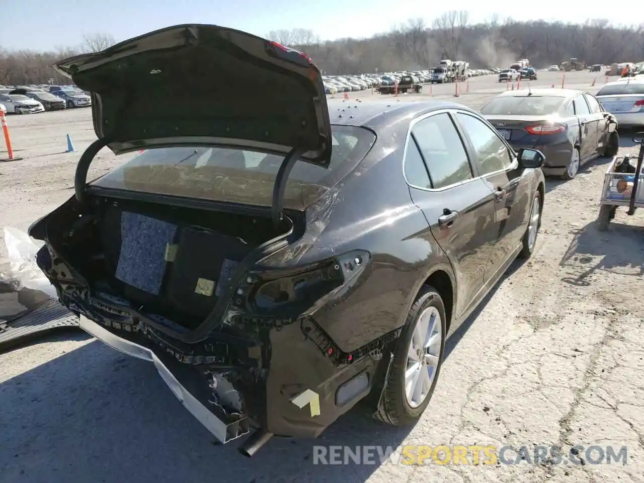 4 Photograph of a damaged car 4T1C11BK0MU031841 TOYOTA CAMRY 2021