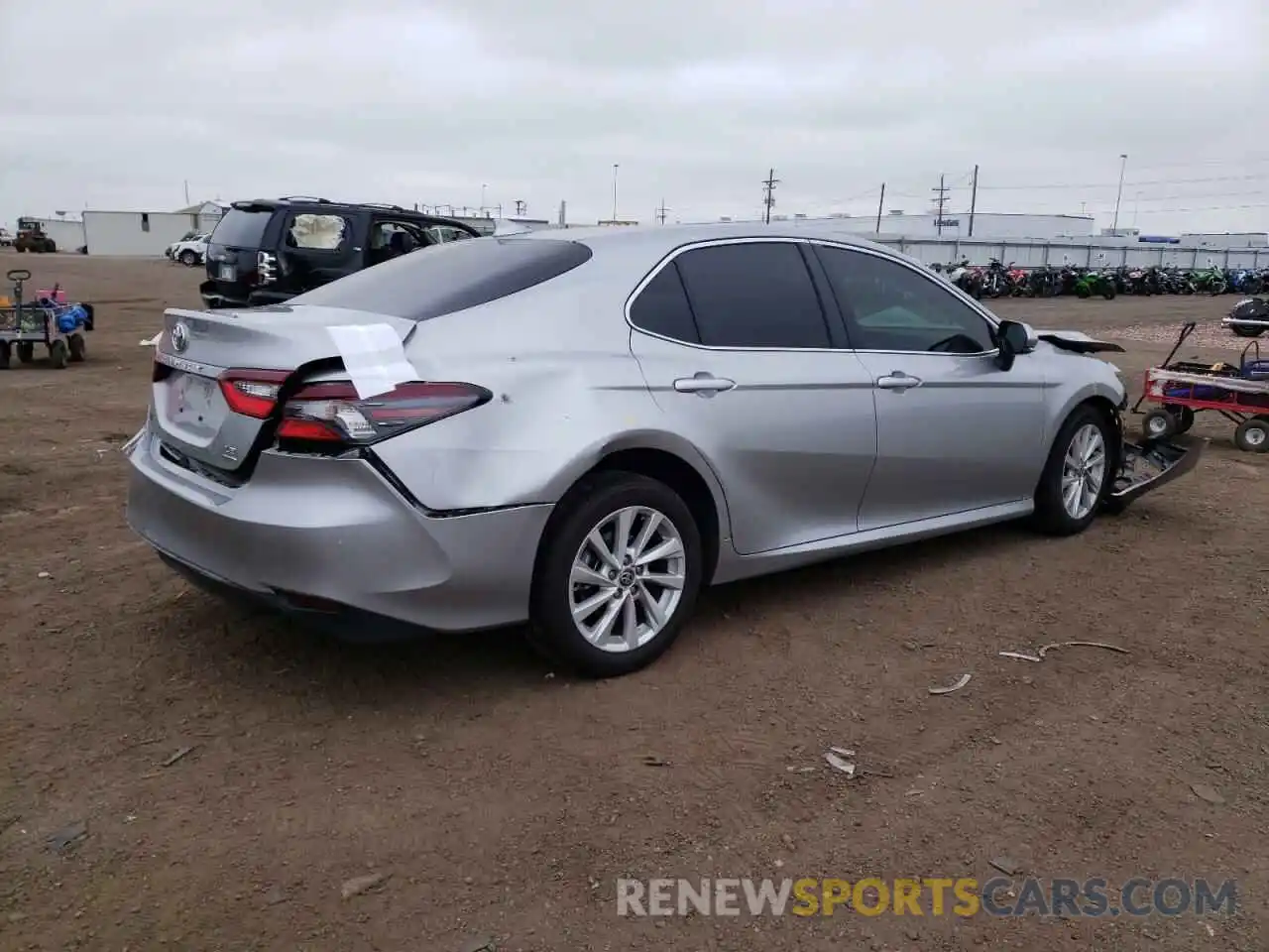 4 Photograph of a damaged car 4T1C11BK0MU039857 TOYOTA CAMRY 2021