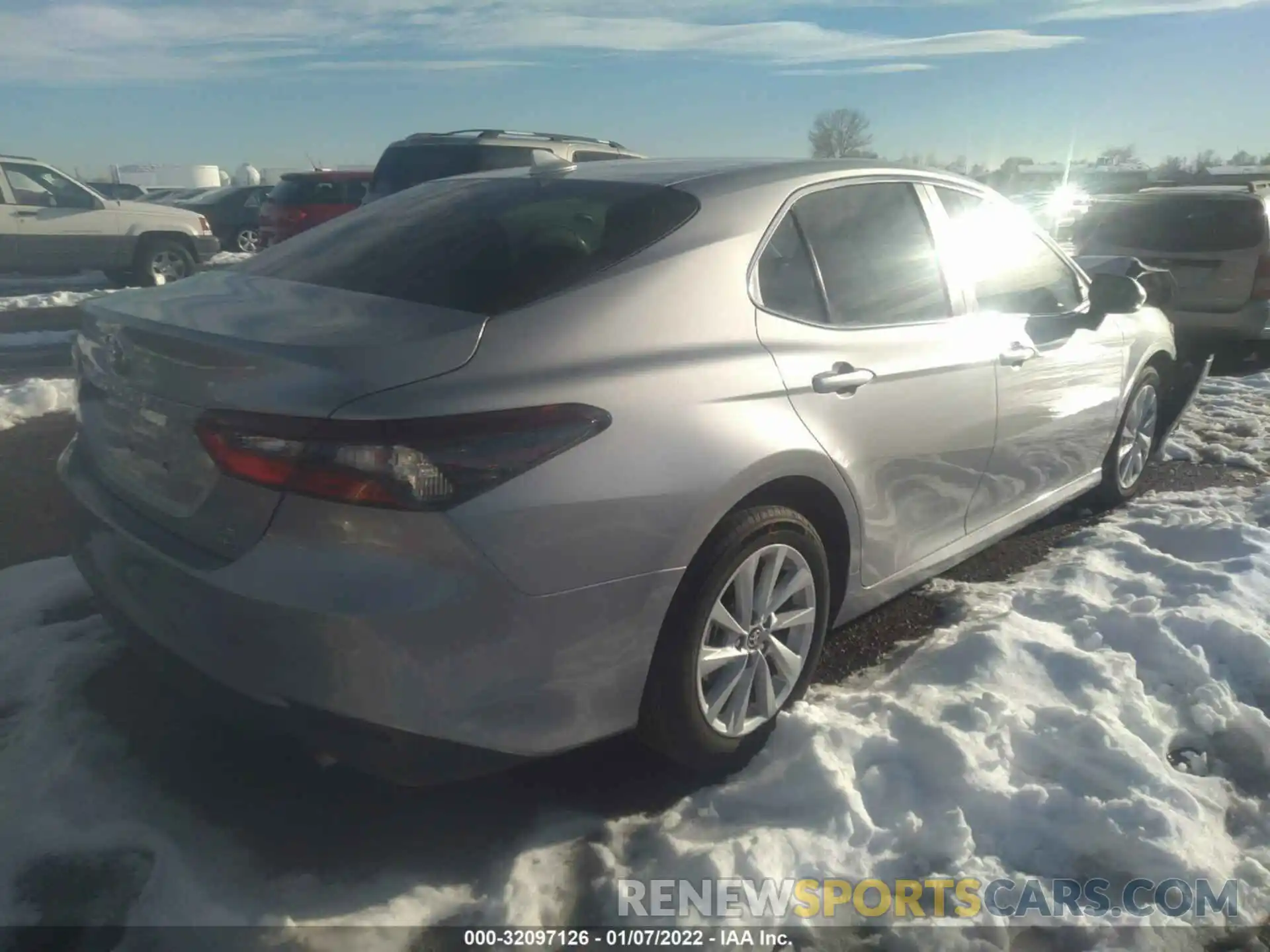 4 Photograph of a damaged car 4T1C11BK0MU043486 TOYOTA CAMRY 2021