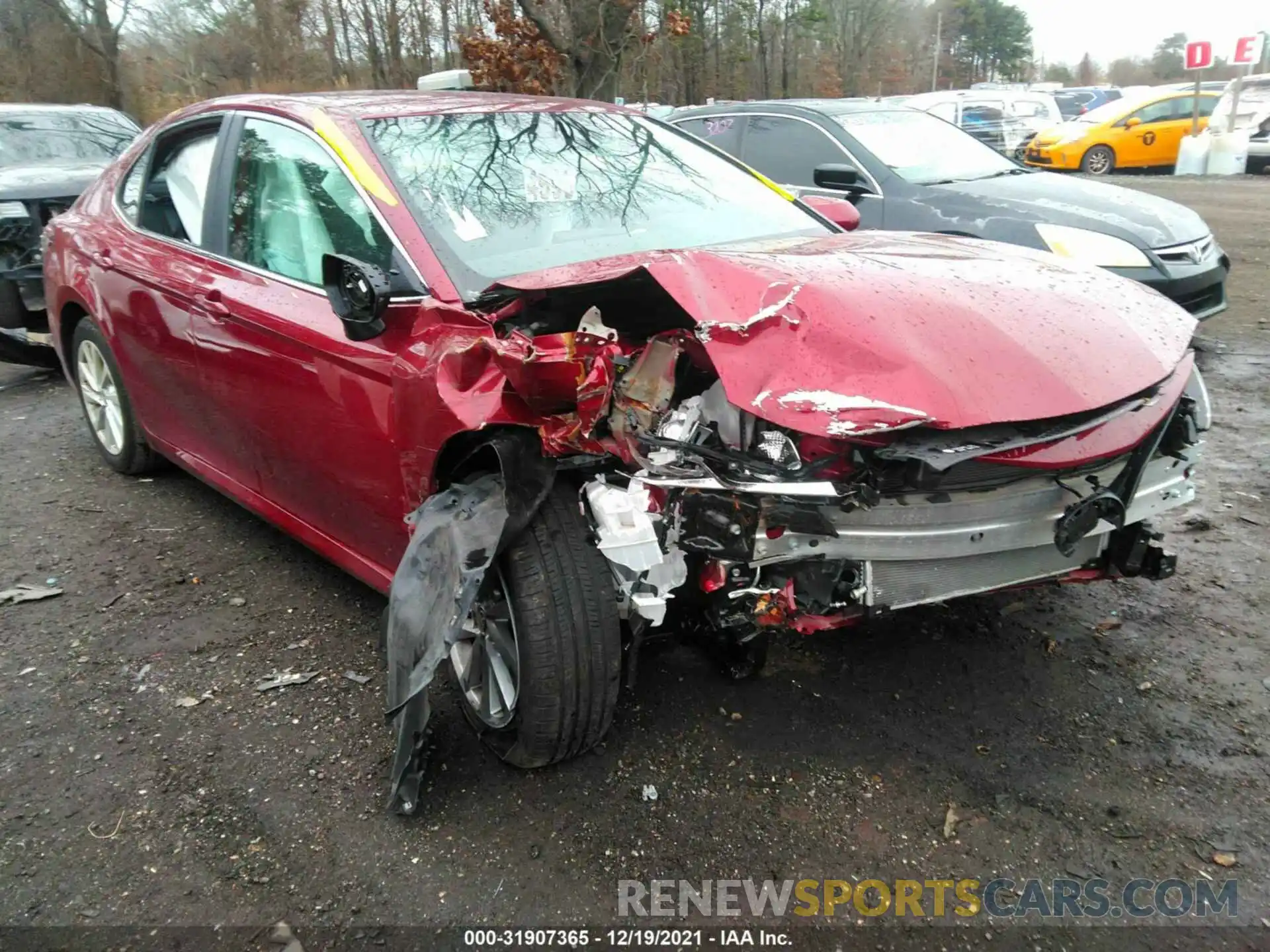 1 Photograph of a damaged car 4T1C11BK2MU024356 TOYOTA CAMRY 2021