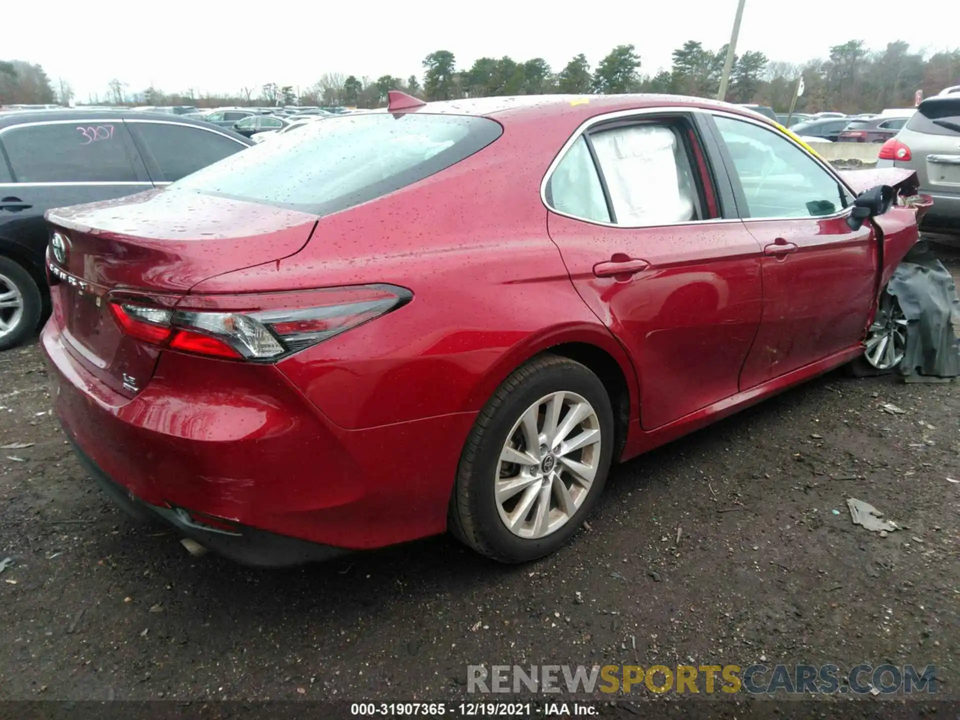 4 Photograph of a damaged car 4T1C11BK2MU024356 TOYOTA CAMRY 2021